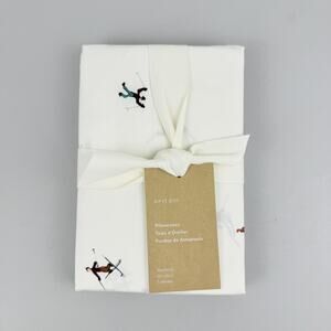 West Elm Skiers Pillowcases Set Of 2 Standard Percale Cream Cotton Winter New